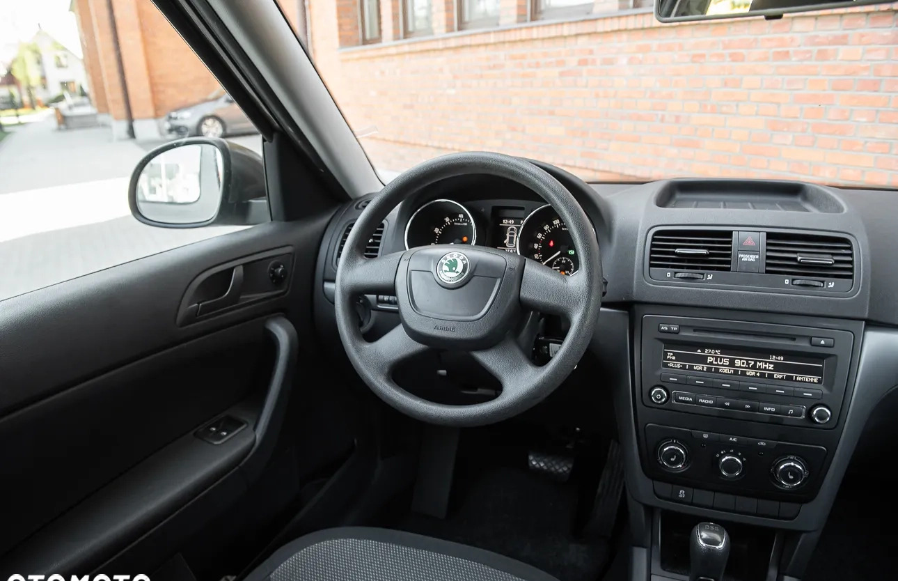 Skoda Yeti cena 30990 przebieg: 185000, rok produkcji 2013 z Radom małe 326